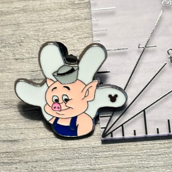 Disney World Park White Glove Silhouette Three Little Pigs Practical Pig Pin HM - Picture 2 of 5